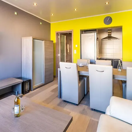 Malgellan Near The Sea, Cleaning Included Apartment Koksijde