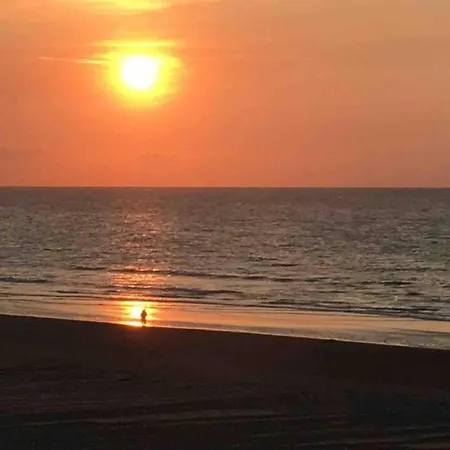 Malgellan Near The Sea, Cleaning Included Apartment Koksijde